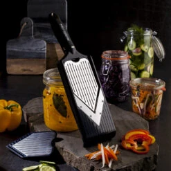 Microplane V-Hobel Mit Julienne-Klinge 5 Microplane V-Hobel Mit Julienne-Klinge -Würze Verkäufe 2024 microplane v slicer separate deck 1080sq